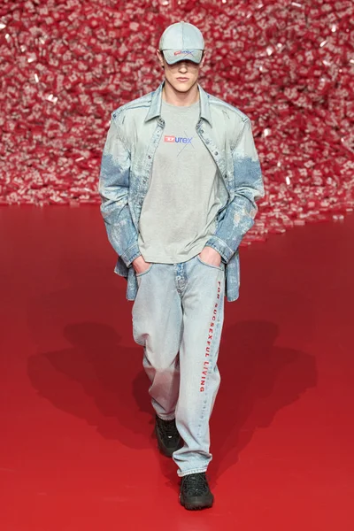 Look 7
